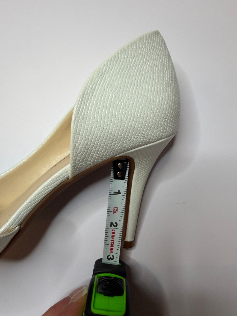 Jessica Simpson Ivory Textured Pointed-Toe Pumps - Picture 5 of 6